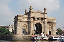 The sea-facing side Gateway of India 2009-09-27.jpg