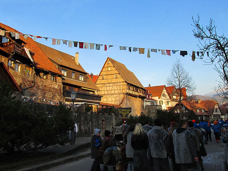 File:Gernsbacher Fastnacht - panoramio.jpg