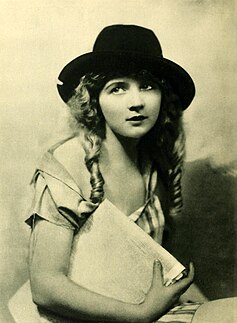 Gladys Leslie American actress