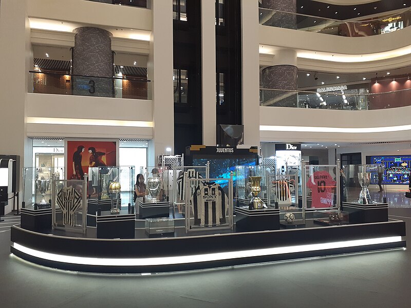 File:HK CWB 銅鑼灣 Causeway Bay 時代廣場 Times Square mall void exhibition Juventus Football Club September 2021 SS2 06.jpg