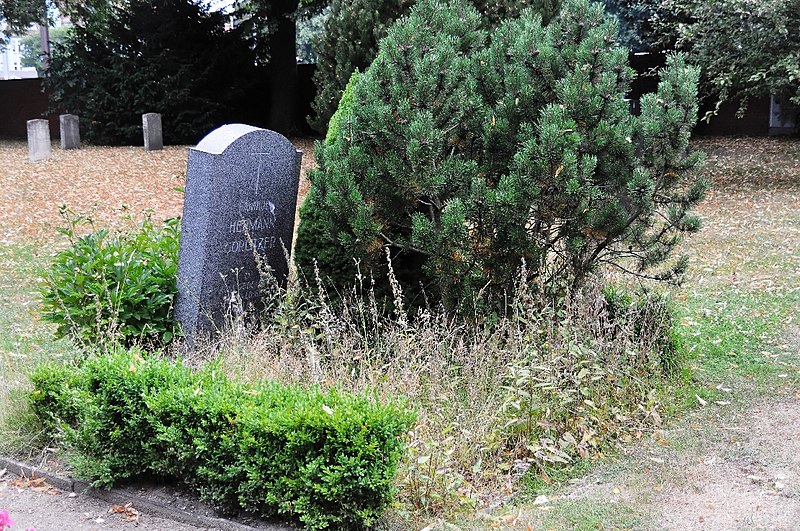 File:Hannoer-Stadtfriedhof Fössefeld 2013 by-RaBoe 058.jpg