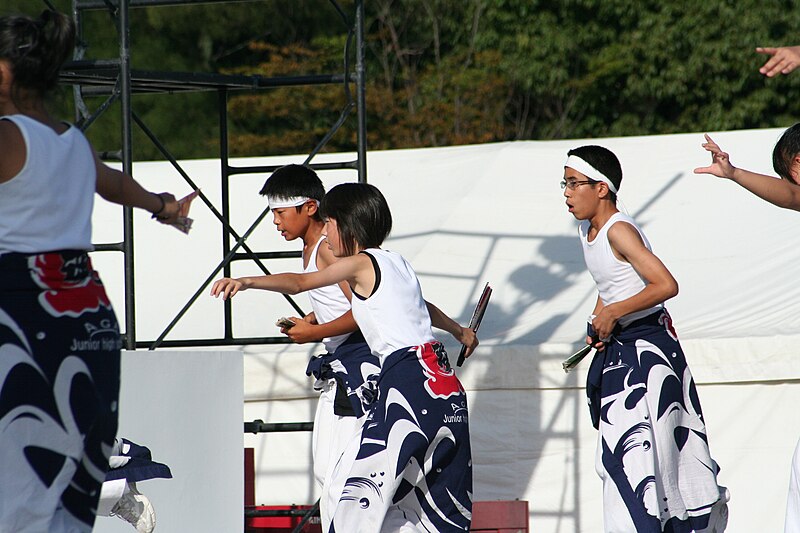 File:Himeji Yosakoi Matsuri 2010 0175.JPG