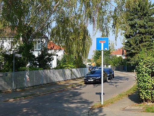 Hirzbacher Weg (Berlin-Lankwitz)