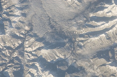 Pustertal (in Wolken), Gadertal (photo of mountains and valleys from above)