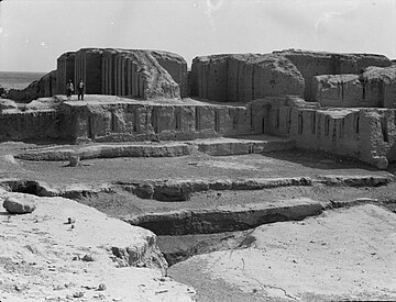 ගොනුව:Iraq._Kish._(Tel-Uhaimir)._The_ruling_city_immediately_after_the_deluge._The_ancient_ruins_showing_extensive_remains_LOC_matpc.16176.jpg