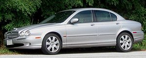 Jaguar_X-Type_sedan_