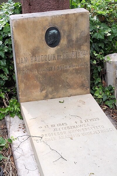 File:Jan Niecisław Baudouin de Courtenay's grave.JPG