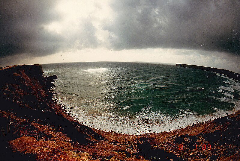 File:January Tropic Colors of Atlantic Ocean Gulf Stream - Master Earth Photography 1989 tropic storm Bay of Sagres - green merlin green sea - panoramio.jpg