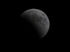 Début de l'éclipse à 18 h 52 UTC vue à Athènes.