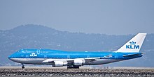 KLM Boeing 747-400 (27033802051).jpg