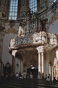 Orgue de tribune.