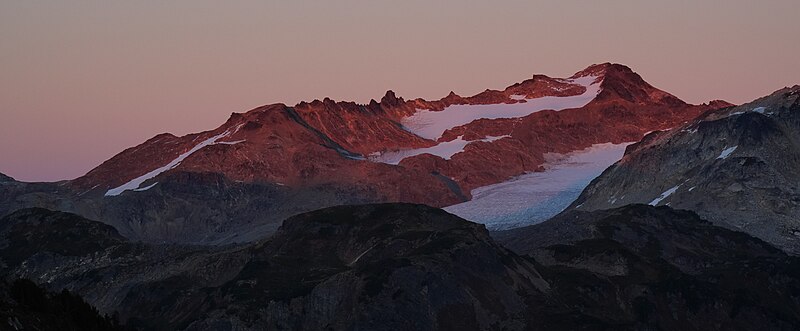 File:Kololo Peaks alpenglow.jpg