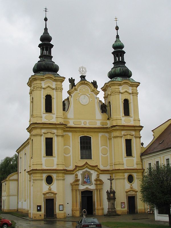 Kostel Nanebevzetí Panny Marie (Strážnice)