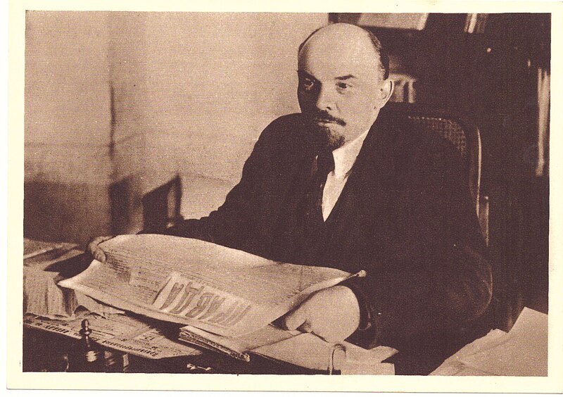 File:Květen 1945 - Mikuláš Lenin.jpg