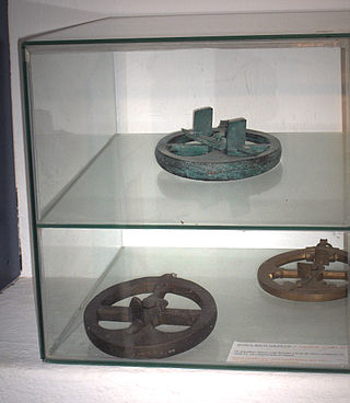 <span class="mw-page-title-main">Mariner's astrolabe</span> Nautical navigational instrument