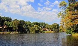 Lac dans les Collines - Vue