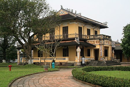 Tập_tin:LauTinhMinh.jpg