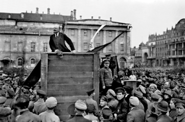 The iconic photo of Lenin giving a speech at the square, May 1920