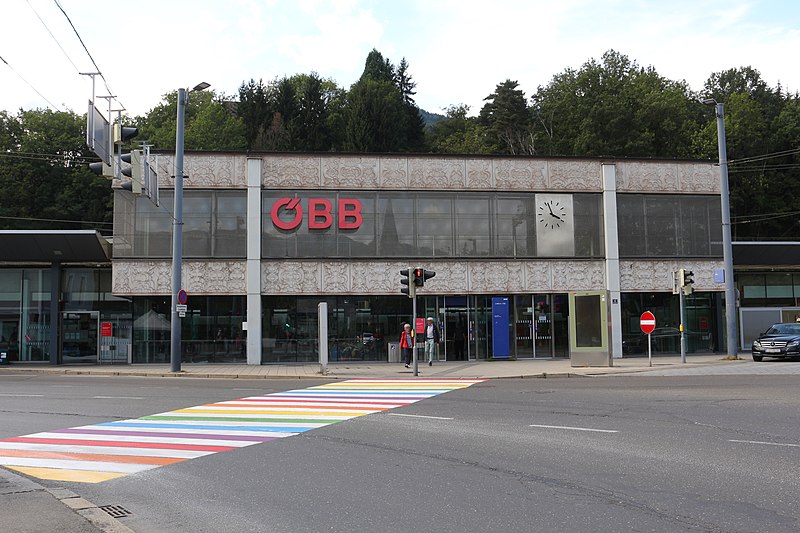 File:Leoben Hauptbahnhof 2022.jpg