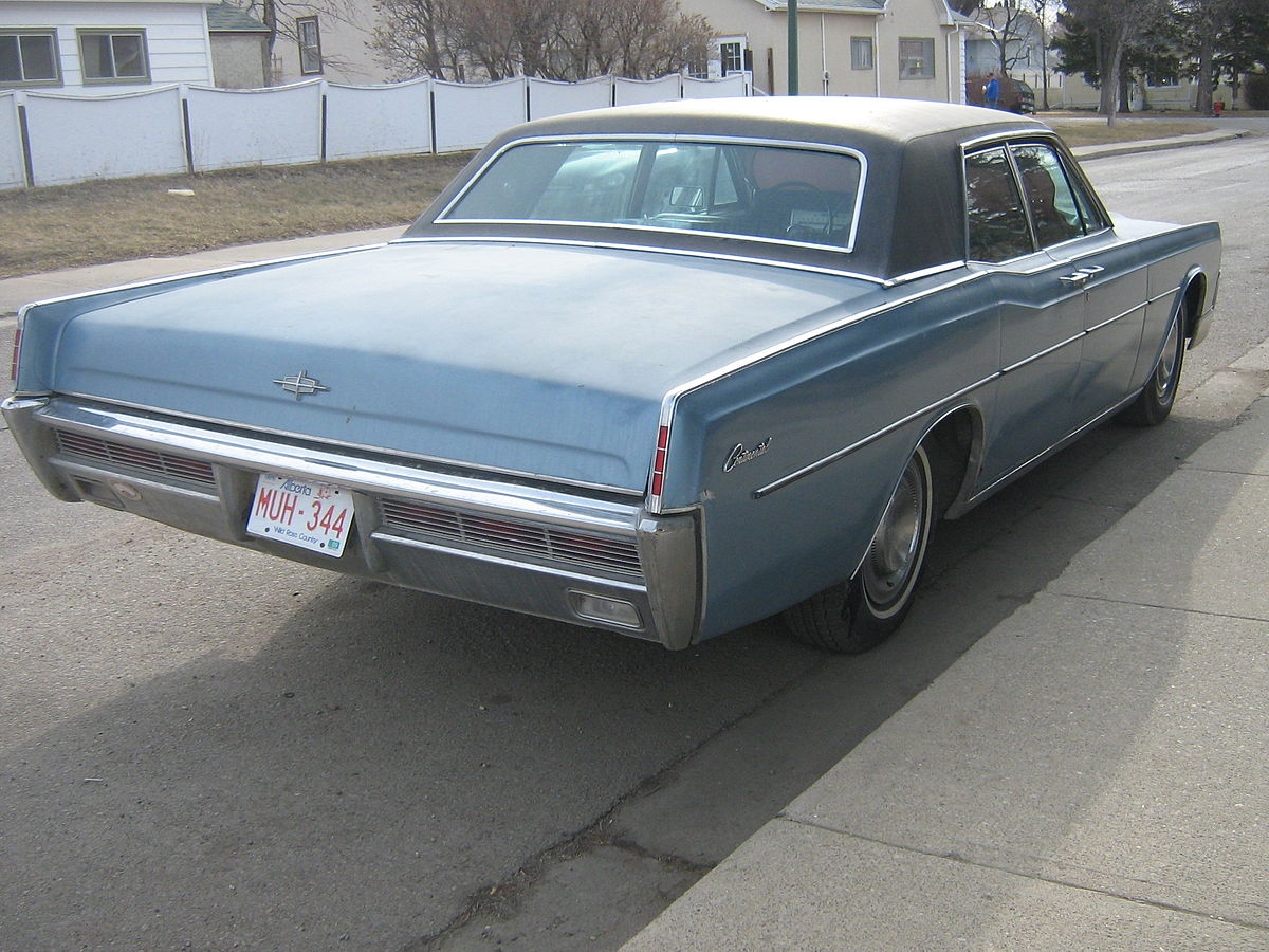 1972 Lincoln Continental Town car