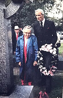 Titanic survivor Louise Pope and Halifax Mayor Ronald Wallace prepare to place a wreath at the graves of Titanic victims, 1991 Louise Pope and Halifax Mayor.jpg