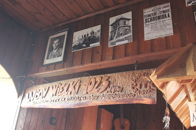 File:Luboń Wielki mountain hut (14).jpg