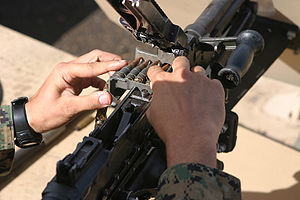 M240: Phát triển, Thử nghiệm và đưa vào sử dụng, Biến thể