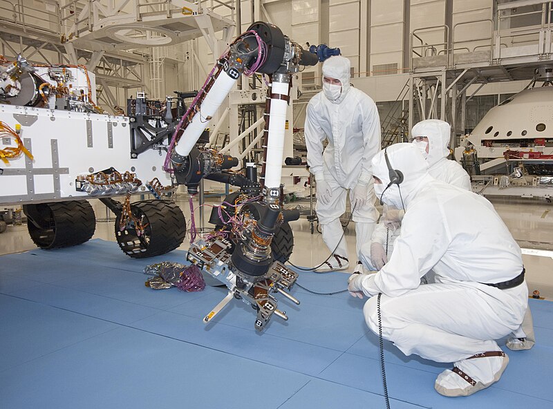 File:MSL arm test JPL 31-08-2010 PIA13388.jpg