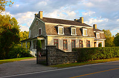Maison Garth, 100, Grande-Cote, Lorraine, Canada.jpg