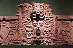 Miniatuur voor Bestand:Maya Stucco Frieze (Fragment), Campeche.jpg