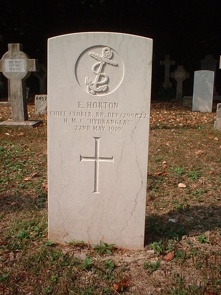 A Royal Navy grave of WWI at Hong Kong (Happy Valley) cemetery.