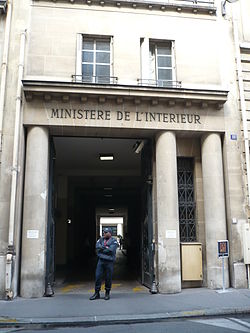 Ministère français de l'Intérieur, rue des Saussaies.jpg