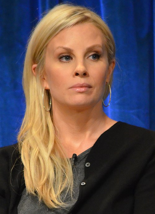 Monica Potter originated the role of Sharon, although she was fired afterward.