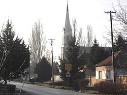 Cesta Madžarskih komun s pogledom na katoliško cerkev Marijinega Imena (1902)