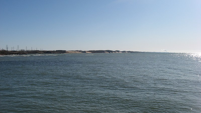 File:Muskegon Shipwreck Site from Michigan City Harbor.jpg