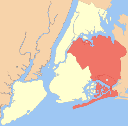Location of Queens (red) within New York City (remainder white)