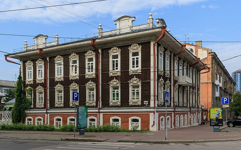 File:Novosibirsk LeninaSt wooden house 07-2016.jpg