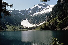 Národní les Okanogan-Wenatchee, Kozí jezero (37171633575) .jpg