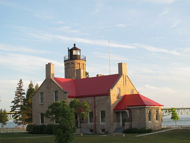 File:Old Mackinac Point Lighthouse - Mackinaw City, Michigan - 9274456260.jpg