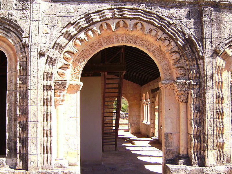 File:Orejana - Iglesia de San Juan Bautista (Portada).jpg