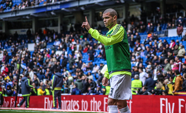 Pepe warming up during the 2015–16 season