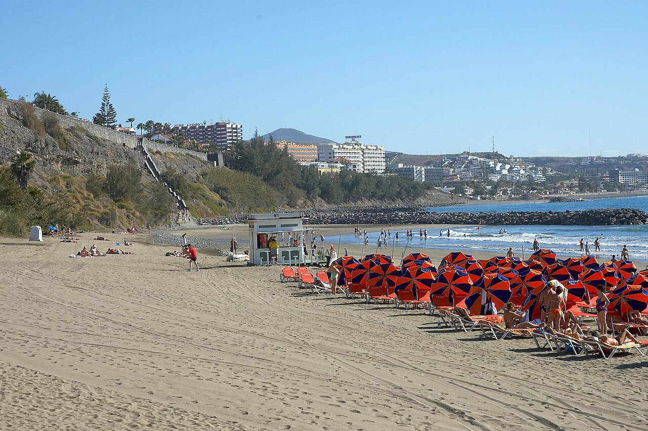 Canaria Nude Beach Handjob - File:Playa del Ingles beach B.jpg - Wikimedia Commons