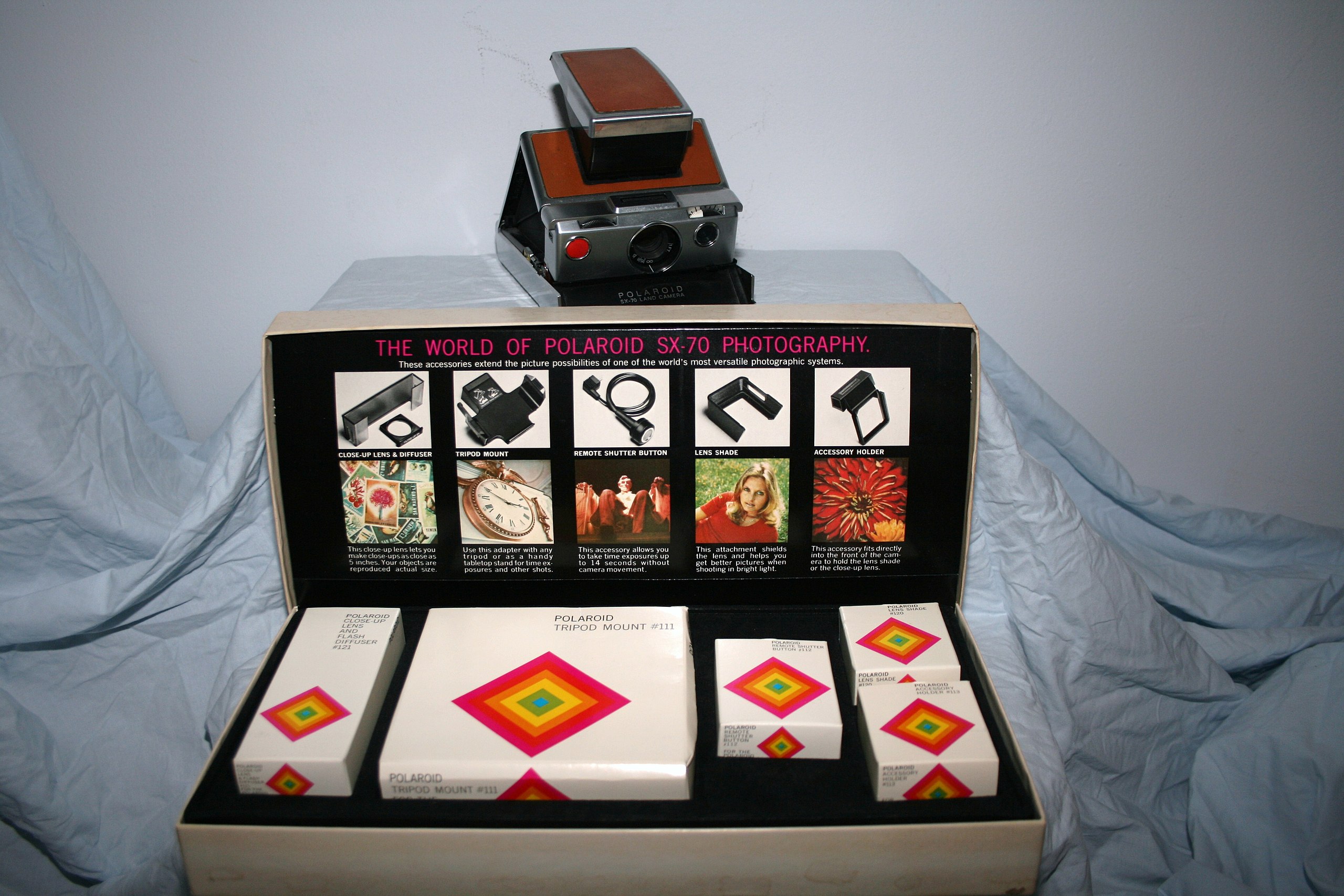 File:Polaroid SX 70 Accessory Kit (3880033060).jpg - Wikimedia Commons