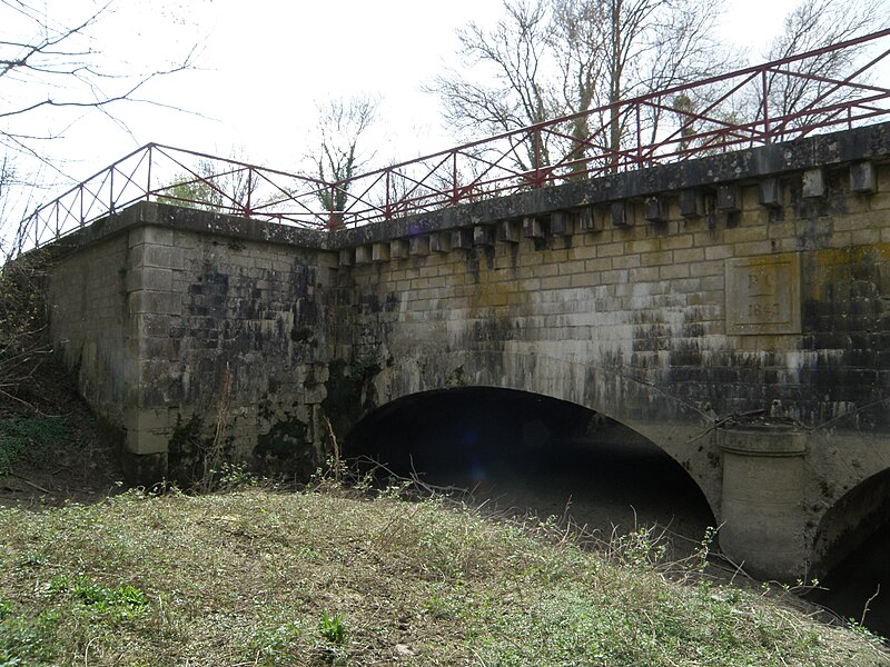 File:Pont-canal du Melda20.JPG