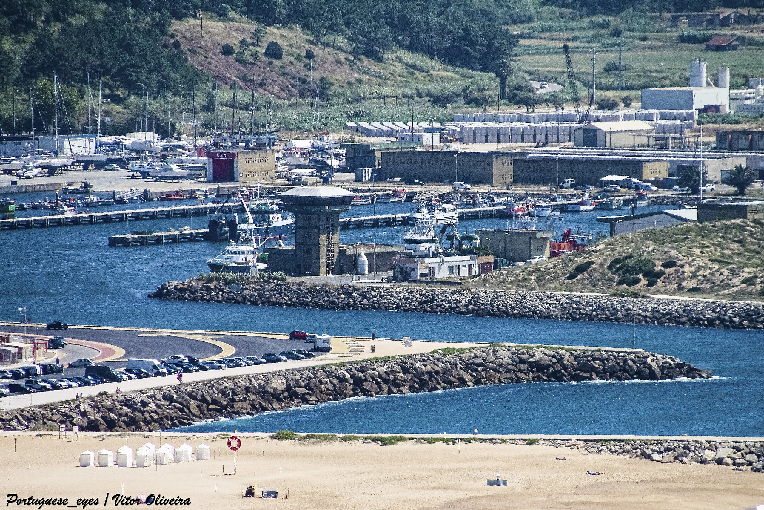 File:Porto da Nazaré - Portugal (52025147183).jpg - Wikimedia Commons