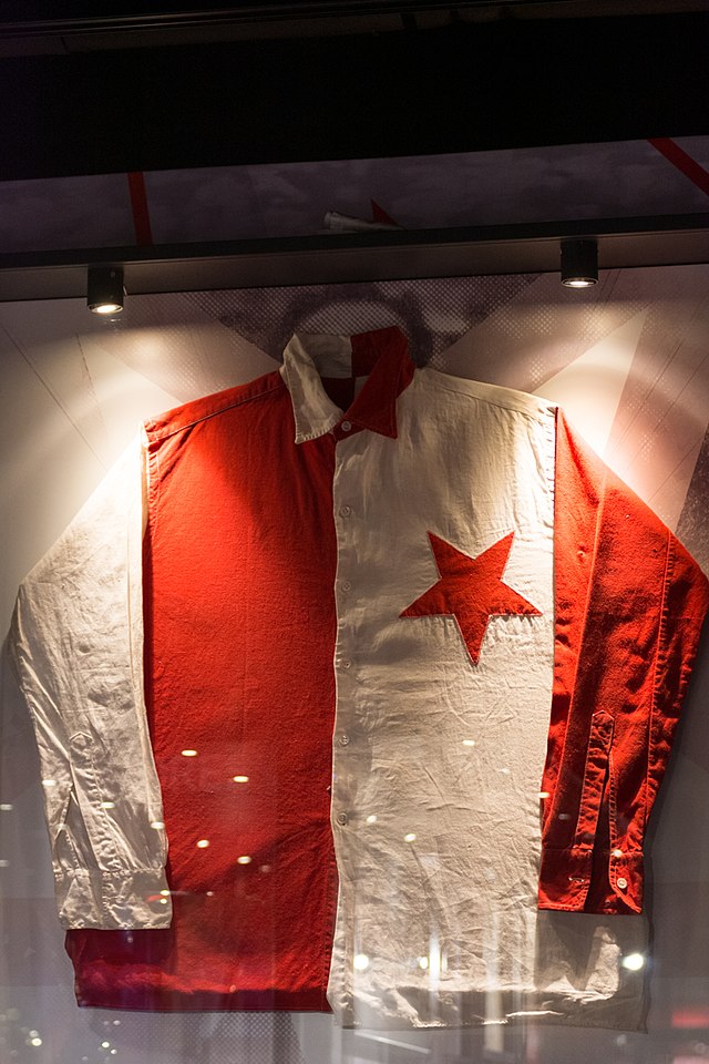 File:SK Slavia Praha Club Museum Trikot 02.jpg - Wikimedia Commons