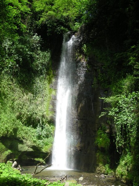 File:Salto 25m.jpg