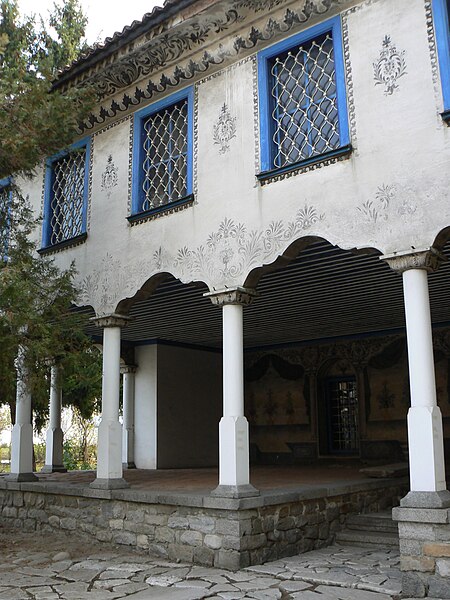 File:Samokov-mosque-front-1.jpg