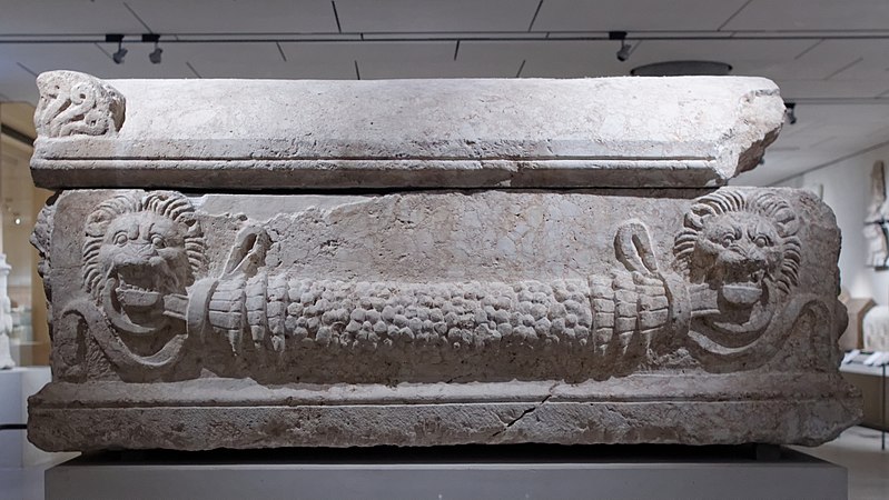 File:Sarcophagus Louvre AO4962 n04.jpg