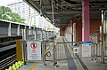 Installation of platform gates on Platform 2 (May 2016)